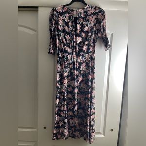 BLACK FLORAL MIDI DRESS